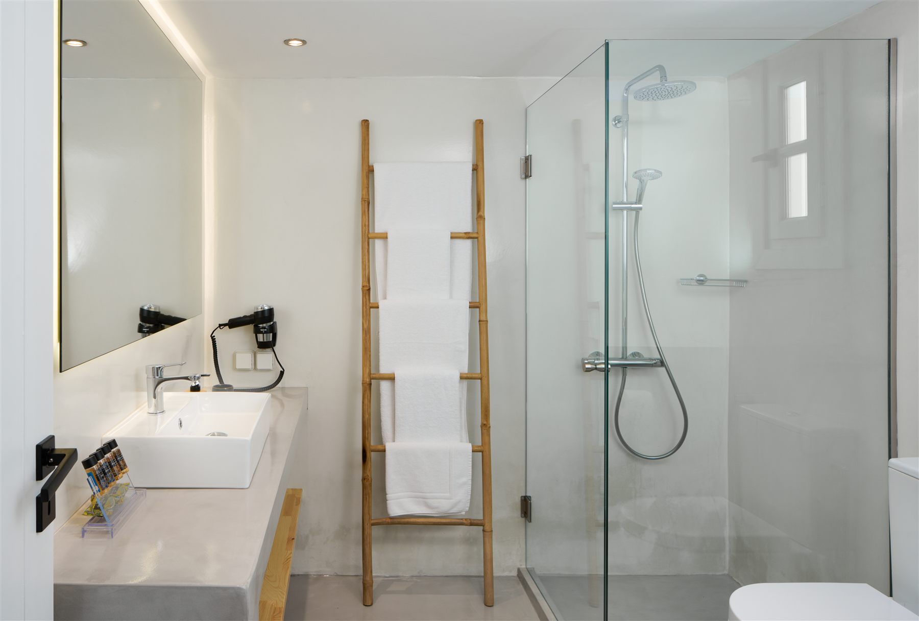 Villa Celine — bathroom with walk-in shower